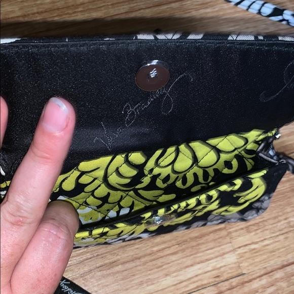 Vera Bradley Wristlet - Picture 4 of 8